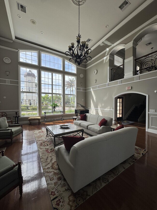 Building Photo - 110 SW Peacock Blvd