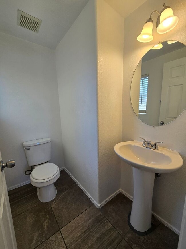 Building Photo - Fabulous 3-Bedroom, 3.5-Bathroom Home with...
