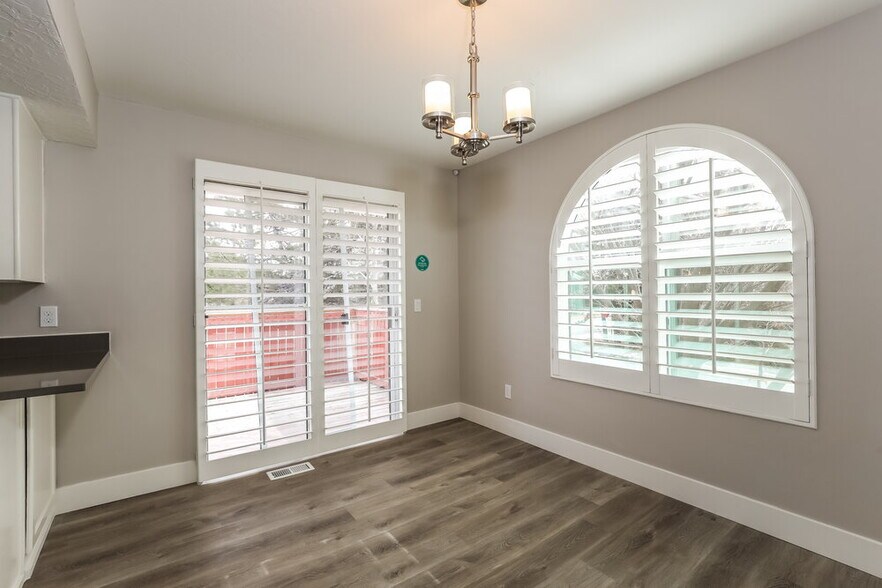 Building Photo - 6873 S 3235 W