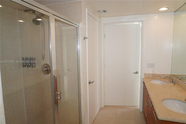 Building Photo - 50 Biscayne Blvd