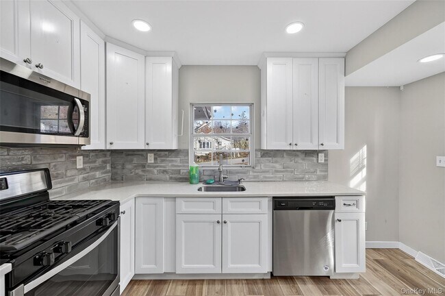 Building Photo - 12 Revere Rd