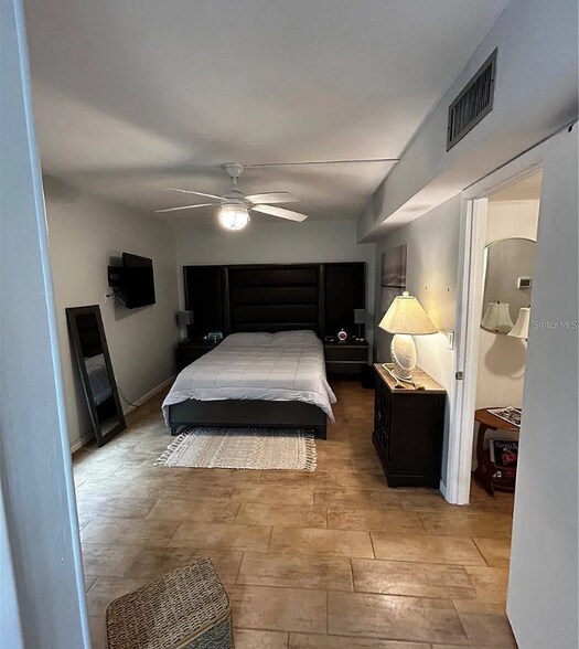 Building Photo - 2207 Belleair Rd