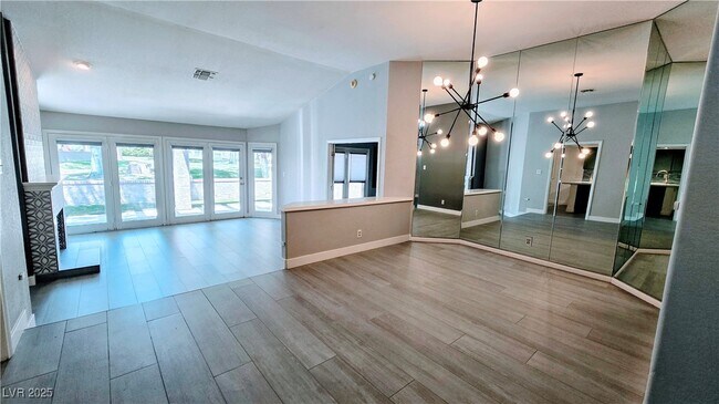 Building Photo - 7163 Mission Hills Dr