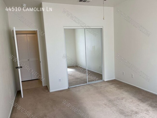 Building Photo - 44510 Camolin Ln