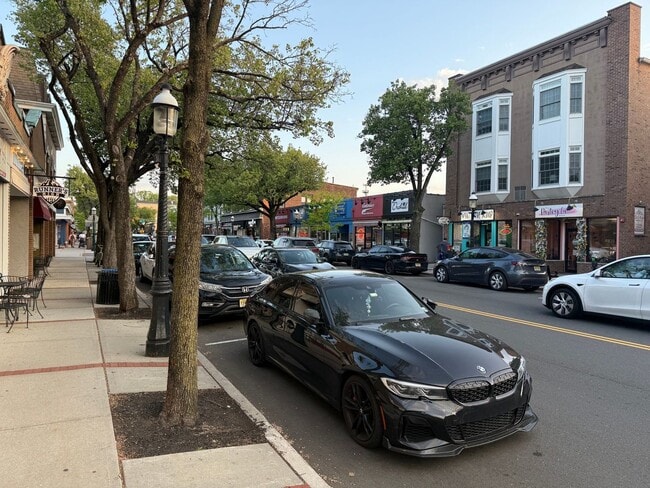 Building Photo - Charming 2BR Apartment in Metuchen