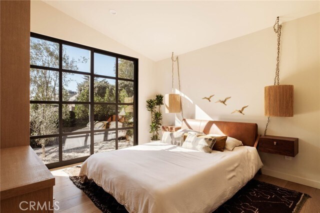 Building Photo - 354 5th