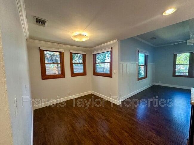 Building Photo - 441 E 7th Ave