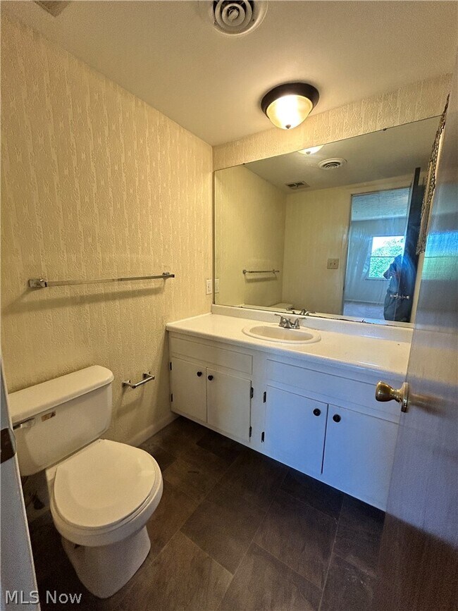 Building Photo - 4309 Earl Dr