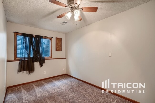 Building Photo - 1180 4th St W