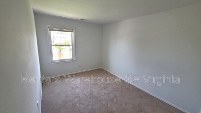 Building Photo - 1593 Sword Dancer Dr