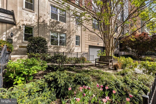 Building Photo - 1437 Rhode Island Ave NW