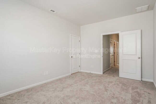 Building Photo - 112 Silver Fir Ln