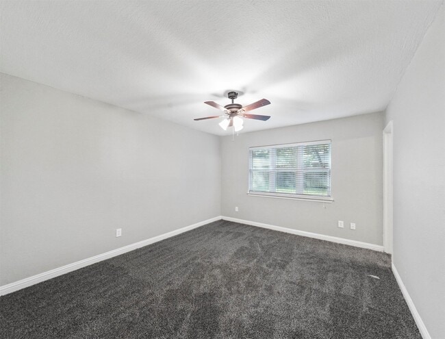 Building Photo - 24307 Broken Bow Ln