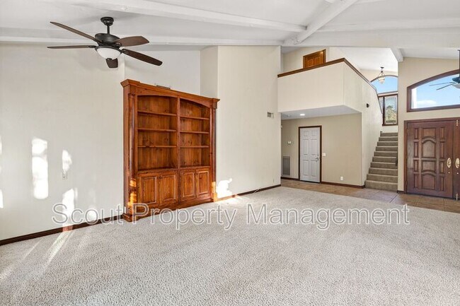 Building Photo - 38285 Oaktree Loop