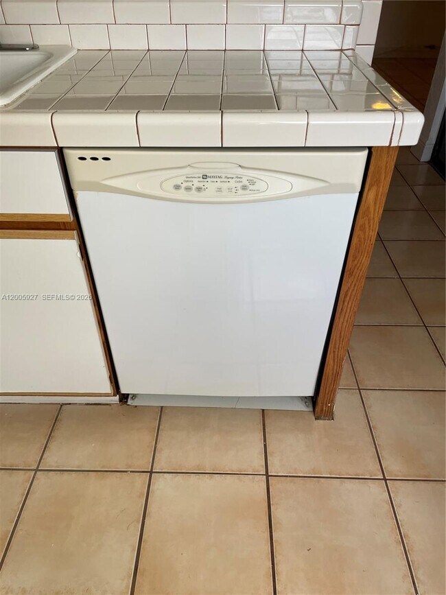 Building Photo - 1100 Constitution Dr