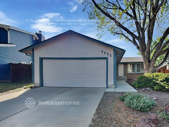 Building Photo - 4255 S Naples Way