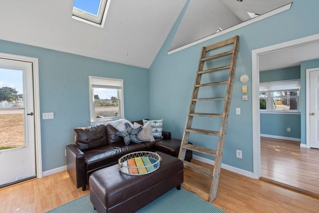 Building Photo - 12 Lower County Rd