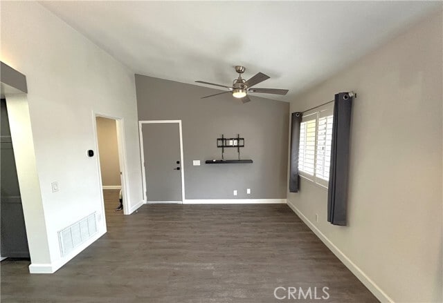 Building Photo - 3719 Oak Creek Dr