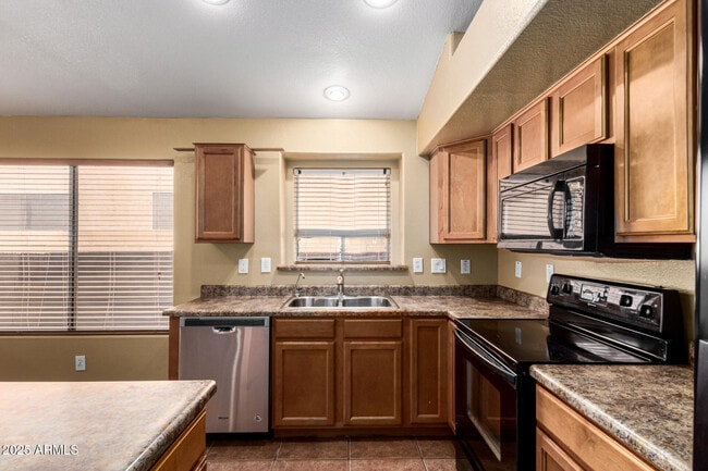 Building Photo - 29604 N Balmoral Pl