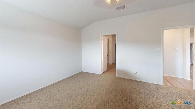 Building Photo - 10016 Avendesora Rd