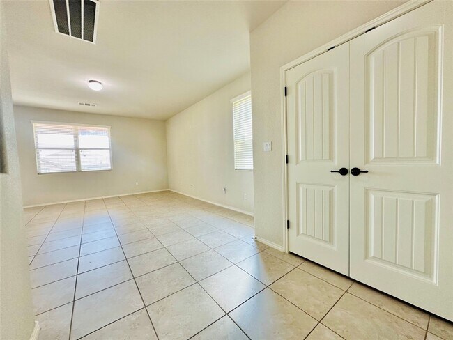 Building Photo - 7317 Highland Bluff Cove