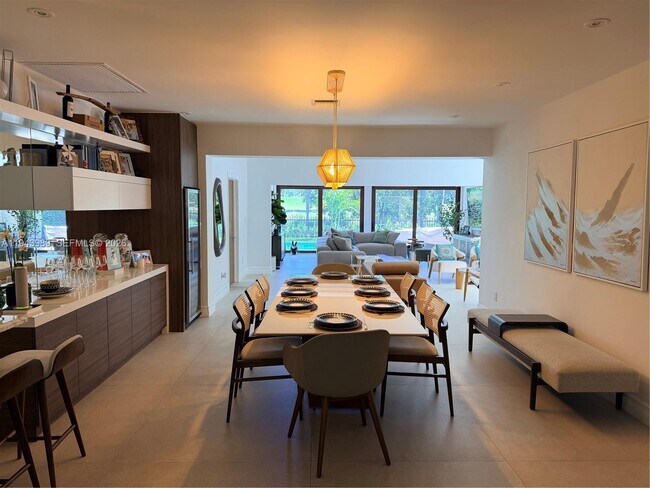 Building Photo - 5911 Alton Rd