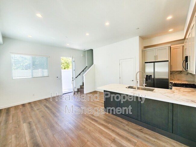 Building Photo - 4117 Clairemont Mesa Blvd