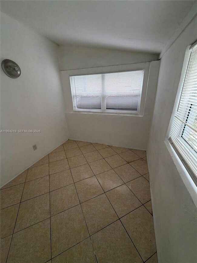 Building Photo - 1026 NW 50th St