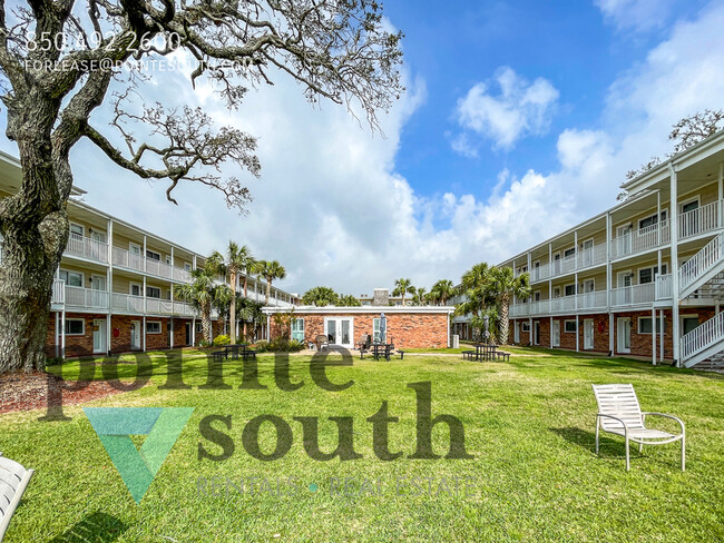 Building Photo - Bayview Terrace off Scenic Hwy!