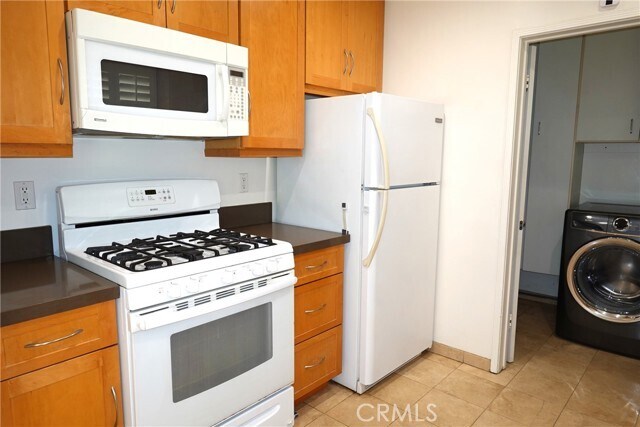 Building Photo - 4828 Norwich Ave