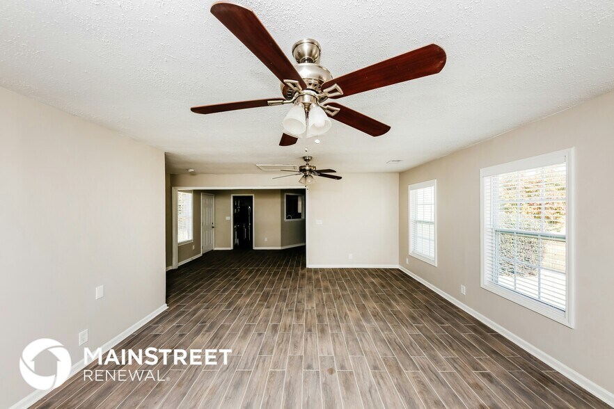 Building Photo - 18 Thorn Thicket Ct