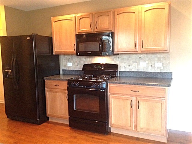 Building Photo - 25139 Presidential Ave
