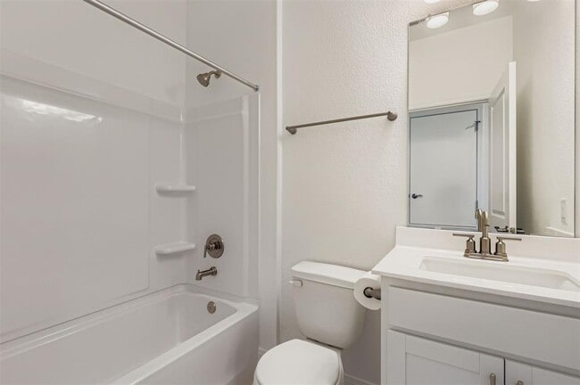 Building Photo - 517 Madelines Mdw Ln