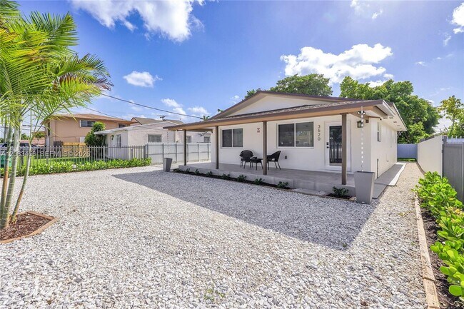 Building Photo - 3520 SW 88th Pl