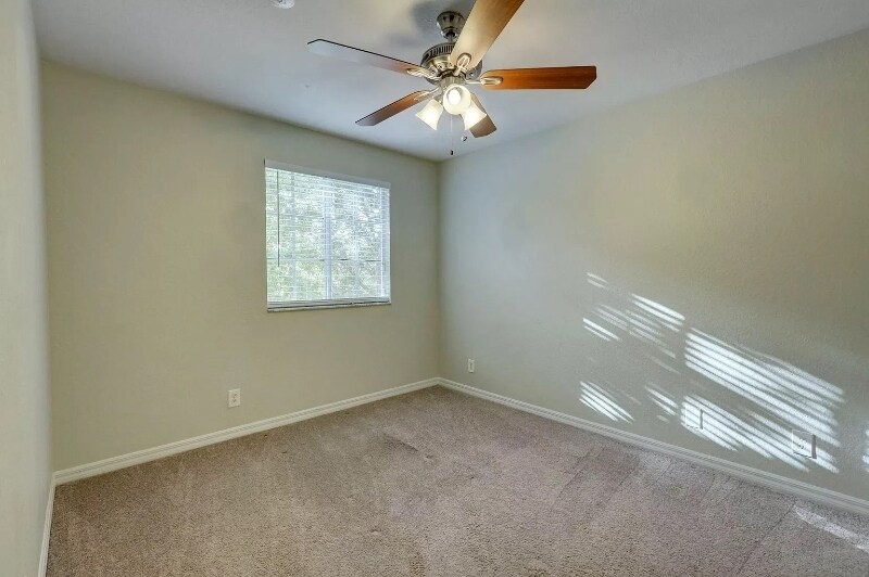 Building Photo - 5273 SE Jennings Ln