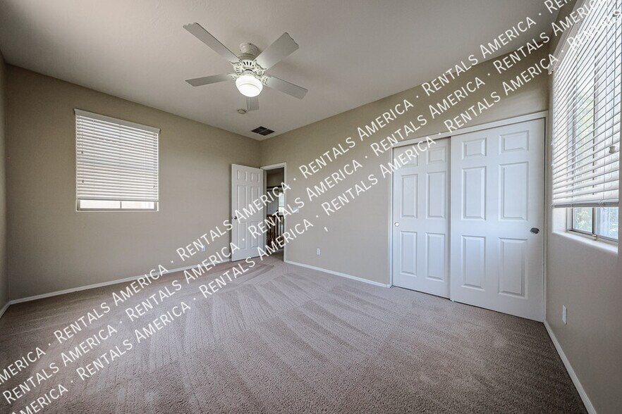 Building Photo - 3382 E Roadrunner Dr