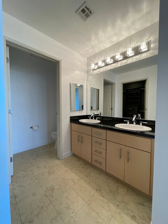 Building Photo - 311 2nd St