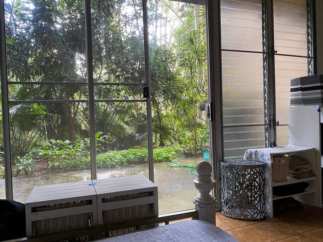 Building Photo - Pet Friendly 2-Bedroom, 1-Bath, 2-Parking ...