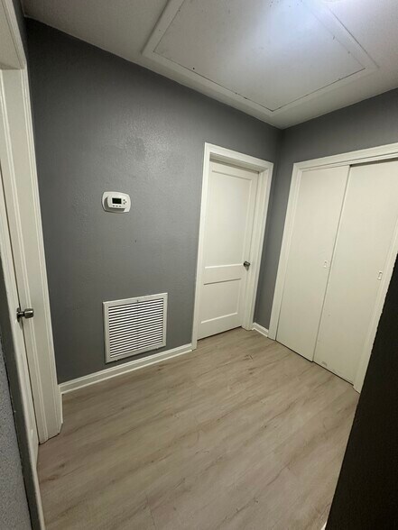 Building Photo - 3150 Belden Cir