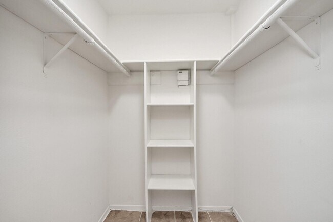 Building Photo - 7303 Foxwick Ln