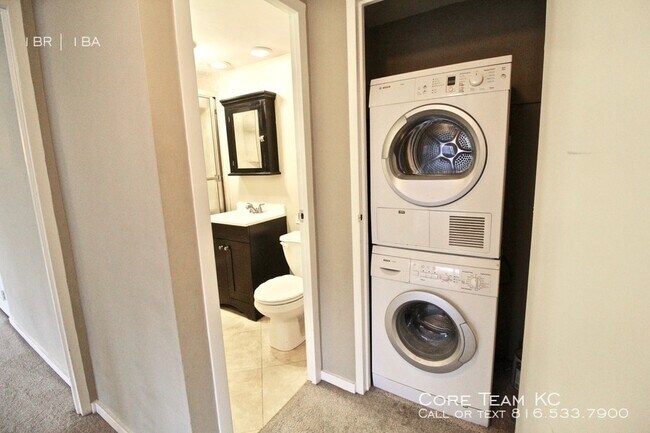 Building Photo - Winston Churchill Condo for Rent