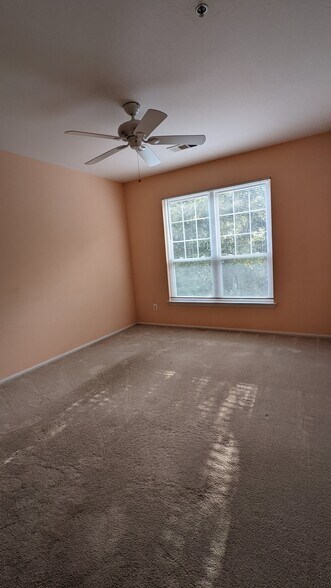 Building Photo - 1570 Spring Gate Dr