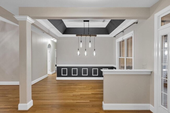 Building Photo - Great location between Wilmington and Jack...