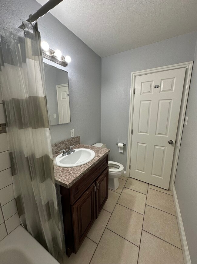 Building Photo - 2703 Gates Ave