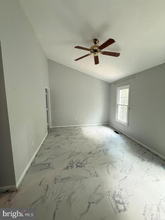 Building Photo - 12369 Manchester Way