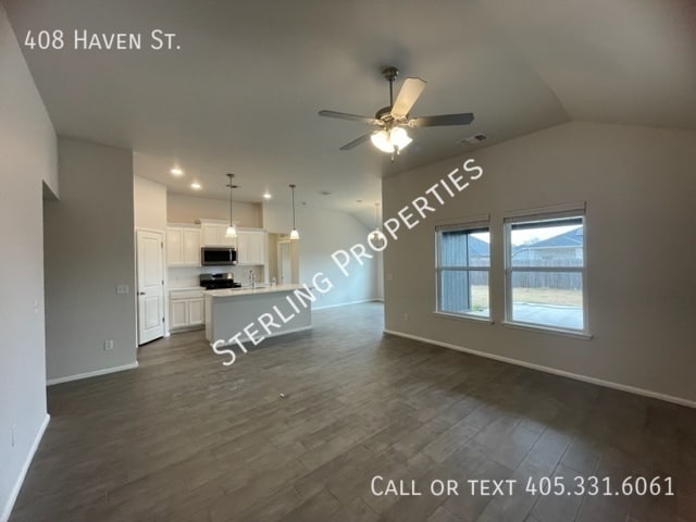 Building Photo - 408 Haven St
