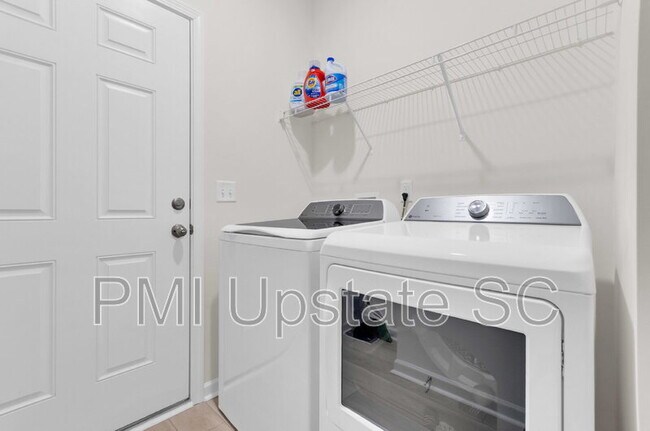 Building Photo - 1110 Silverbend Trl