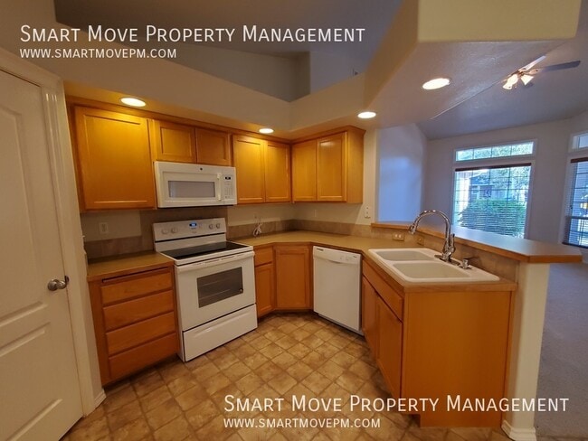 Building Photo - 1427 W Great Basin Dr