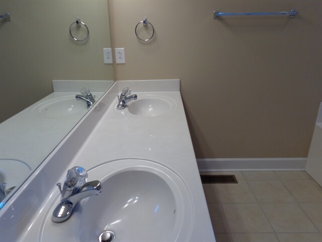 Building Photo - 5072 Republic Ave