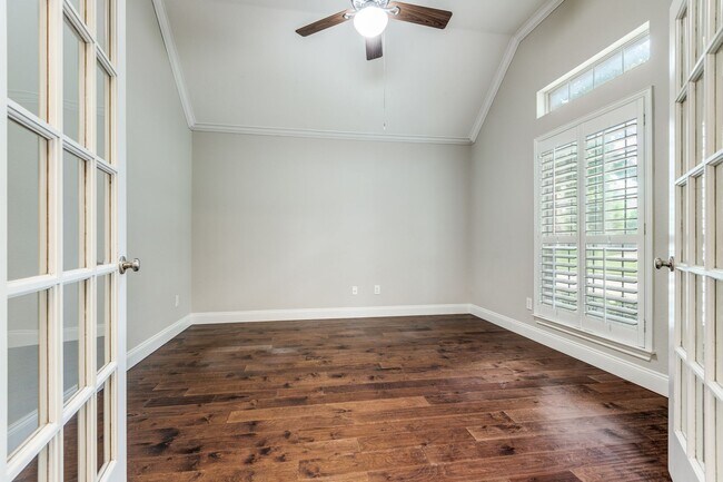 Building Photo - 8708 Falcon View Dr